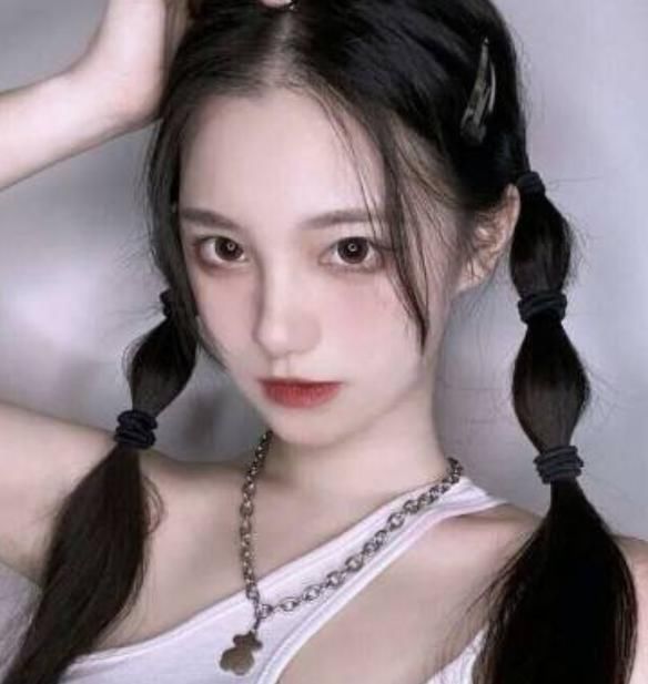 中分|小仙女“发际线”上移,多因偏爱这“3发型”,难怪异性缘为0