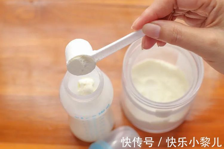 放水|有种无知叫“不按比例冲奶粉”,看似都一样,实际家长害娃不自知