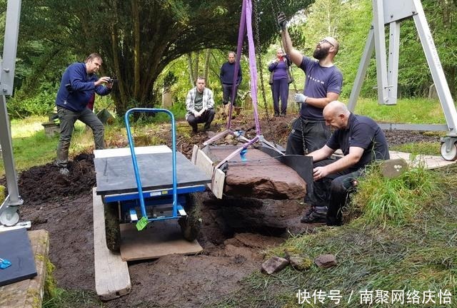  皮克特族|苏格兰发现“碑中碑”，18世纪的墓碑，还隐藏着8世纪的墓碑