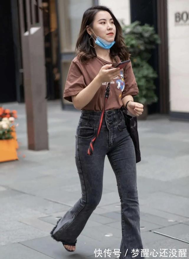 喇叭裤|穿牛仔裤有何禁忌?有一种腿型万万不可,让整个穿搭陷入了被动