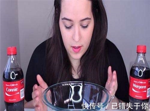 可乐|女子将可乐倒在头发上, 用吹风机吹干后奇迹出现了 ?