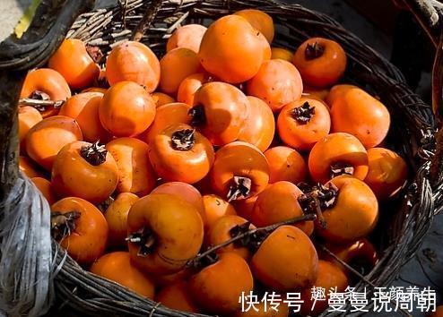 医生|柿子被称为“水果之王”,但医生一再警告说,两类人不能多吃一口