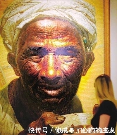 我的父亲$80年代油画《父亲》,为过审多画了一支圆珠笔,为何被指为败笔