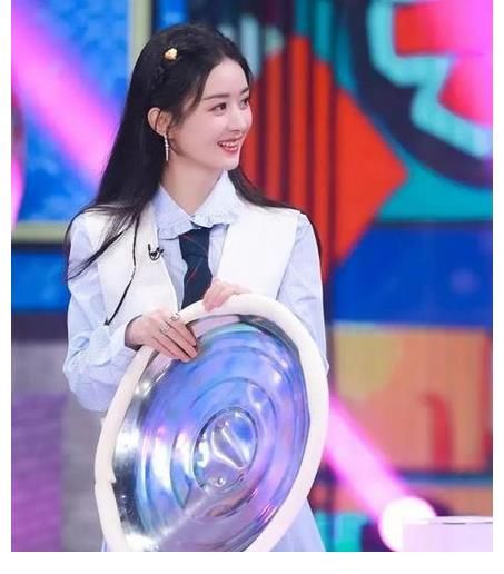 央视|赵丽颖唯一获奖电影，在央视进行重播，题材和李焕英相近