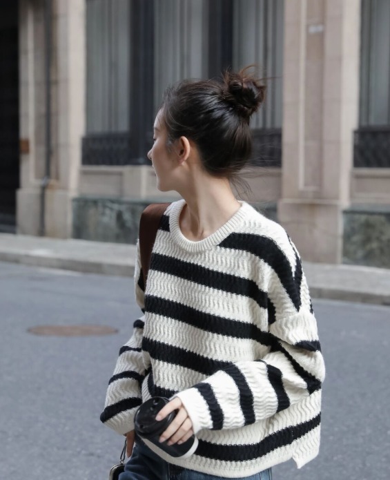 黑白色|降温后不要乱穿毛衣,学会这几款“一衣多穿”,回头率百分之两百