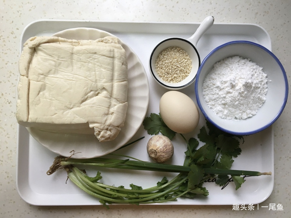 三月宁可不吃肉也要吃此菜，二块钱一斤，十分钟上桌，脆嫩多汁