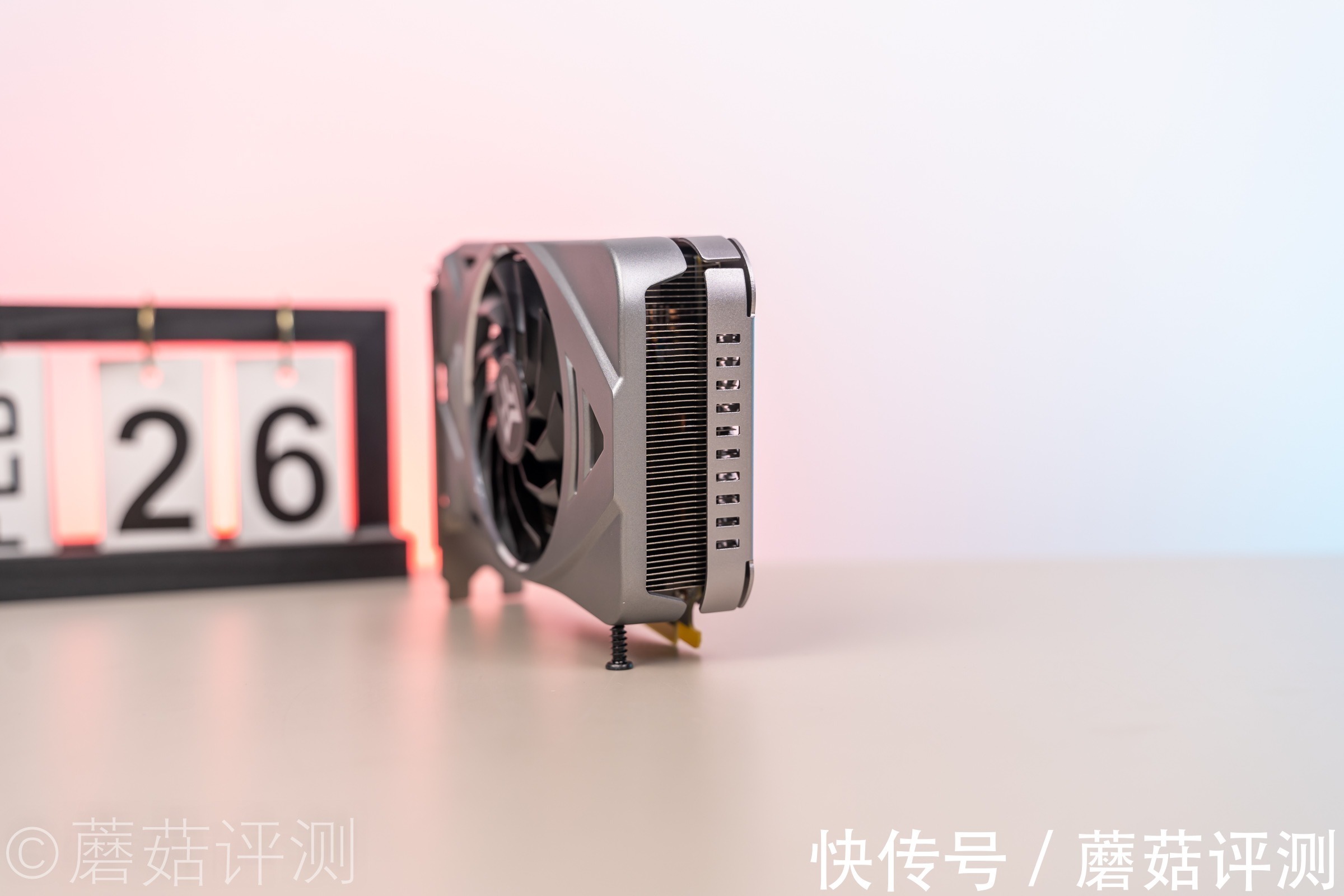 机箱|体积小巧，外形精致、影驰RTX3060金属大师Mini显卡 评测