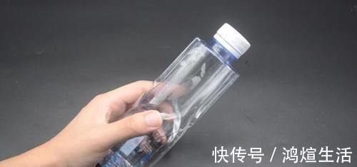 实用|塑料瓶上戳2个洞，放在家里特别实用，轻松省下不少钱，快试试吧