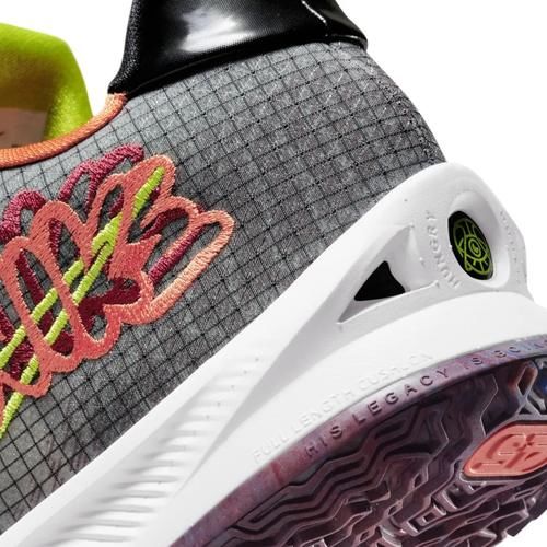 Kyrie Low 4曝光！没有气垫？