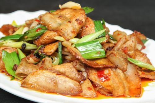 甜面酱|做回锅肉，总是又柴又硬，大厨教你2个窍门，鲜香软嫩不油腻