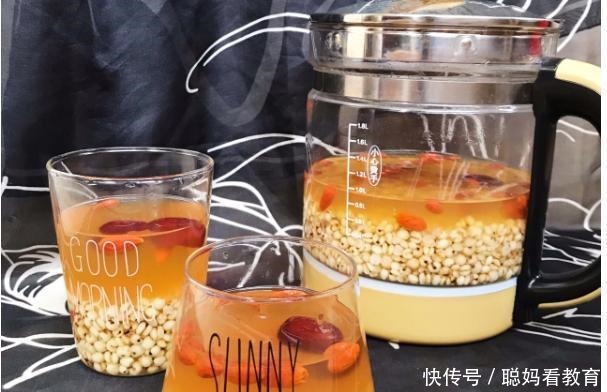 枸杞跟它泡一泡,坚持喝半个月湿气全消,美容养颜,腰也变细了