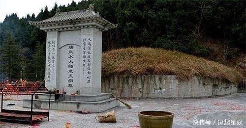敢动|两位高人,一位说:我死后墓地被盗,一位却说:你的墓地无人敢动