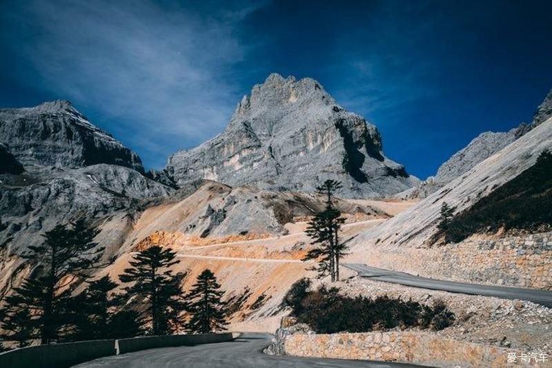 跨越雪山，寻找消失地平线上的巴拉格宗