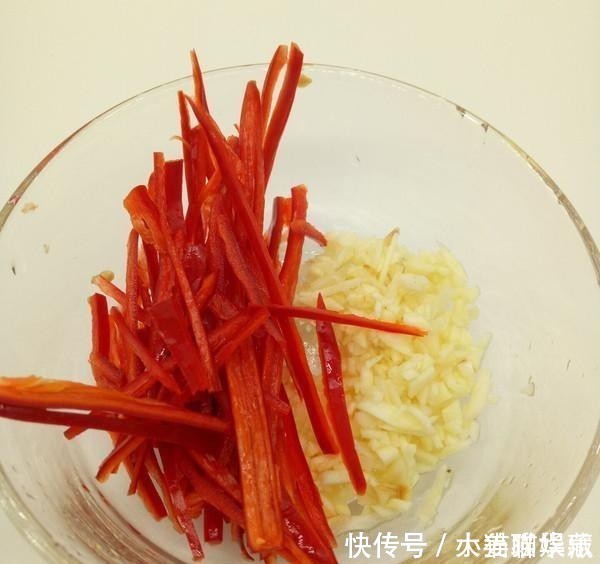 这菜宁可丢掉也别隔夜吃，吃一次比抽烟危害还大，快告诉家里人