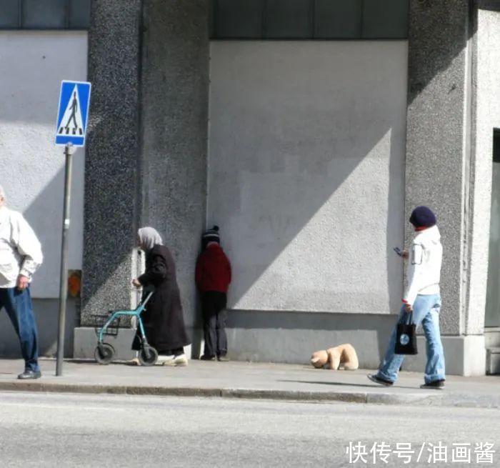  街头雕塑|把“假人”摆上街头，专吓路过行人，知道他的想法后忍不住点赞