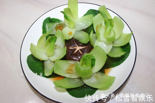 没回娘家,没回婆婆家,和女儿两个人,在异乡的一顿年夜饭,心酸