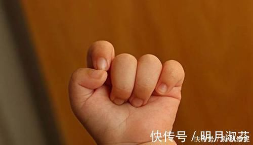 手指|孩子聪不聪明,不用等到他长大才知晓,看宝宝的“手”就可以了