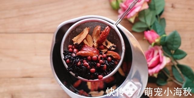 黑米这样做太好吃了,不蒸饭不煮粥,营养不流失,当早餐真省事