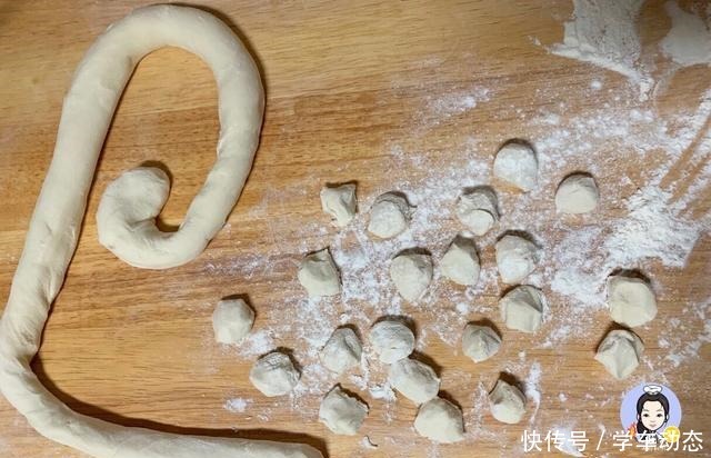 儿子最馋这馅的饺子,不加一块肉,却比肉馅还香,鲜美多汁不油腻!