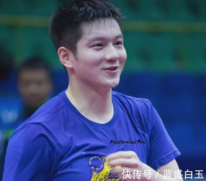 大赛|周启豪输19岁小将一轮游,樊振东接受三对一指导,世乒赛压力大!