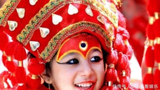 地位|尼泊尔活女神,地位尊贵受人崇拜,退休后却过得十分凄惨