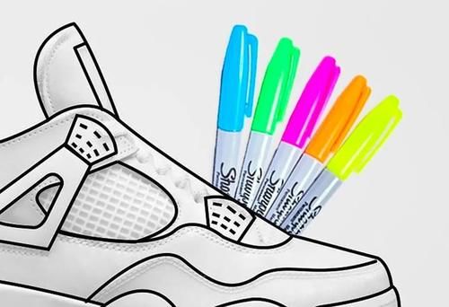 买鞋送笔让你自己画？对！这双 AJ4 就要这么干！
