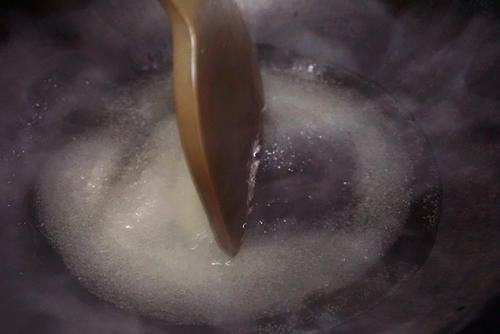 面糊|怪味排骨，酥脆琥珀糖衣配上猪小排，甜辣鲜香横扫味蕾