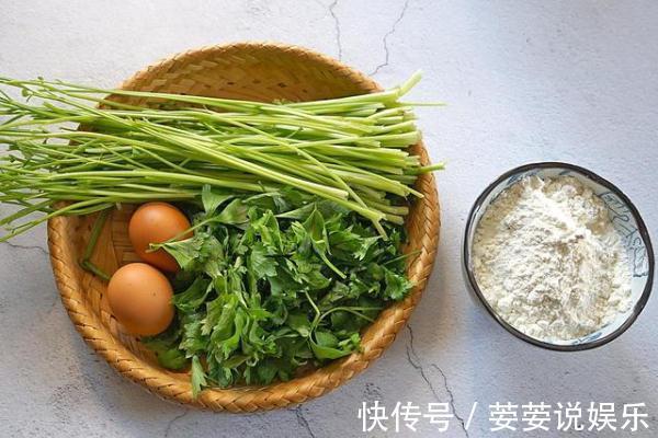 芹菜炒鸡蛋|用它这么做早餐饼够两个人吃,十分钟搞定,两块钱成本都花不到