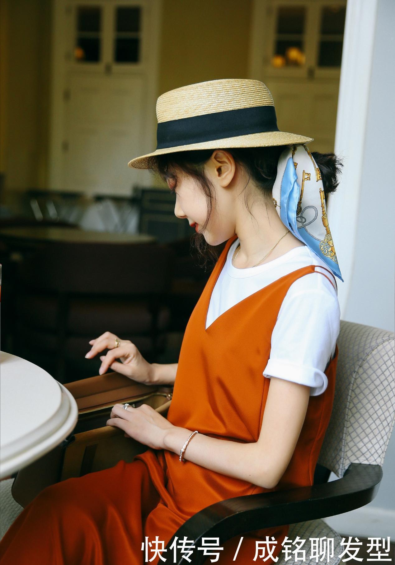 有气质|中年女人要想穿出优雅,少穿T恤多穿连衣裙,温柔减龄又有气质