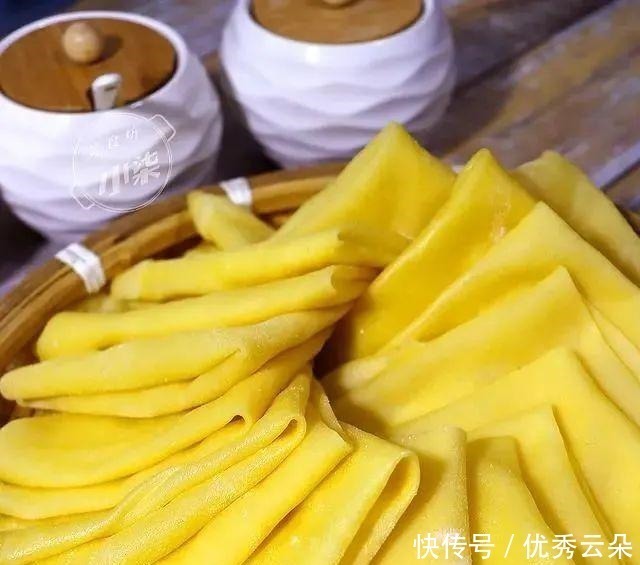 干面粉|偷学老阿姨水烙玉米饼，不用一滴油，一次烙20张，比煎饼还好吃！