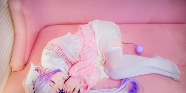 于文文|为什么现实中大部分女生都不喜欢穿白丝?萝莉少女道出实情!