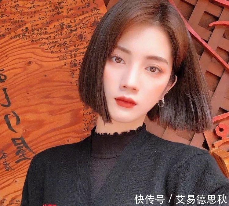 短发“一刀切”,不打理也好看