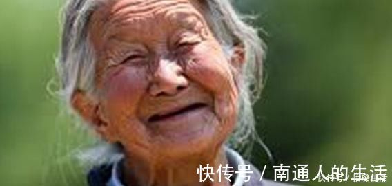 泡水|普通一片“叶子”泡水喝,肝一天比一天干净,肝炎、肝硬化绕道走