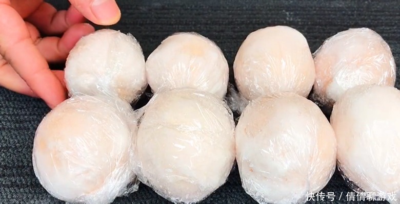 快速腌鸡蛋的做法，我们家每次都是这么腌的，个个流油，太好吃了