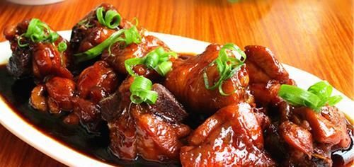 吃过了就会爱上的经典下饭菜，味道棒极了，喜欢的可以尝试做做！