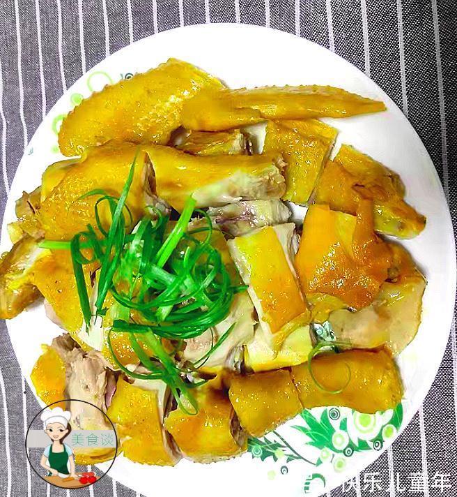 咸香鸡家常做法，简单易上手，皮脆肉滑，营养美味，秋天吃特养人