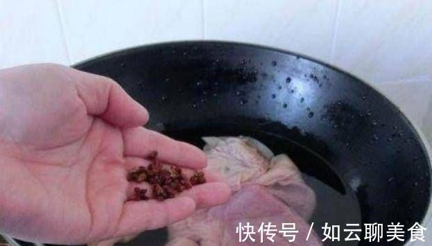 步骤|在炒猪肚,按照这三个步骤来清理猪肚,又脆又嫩又好吃