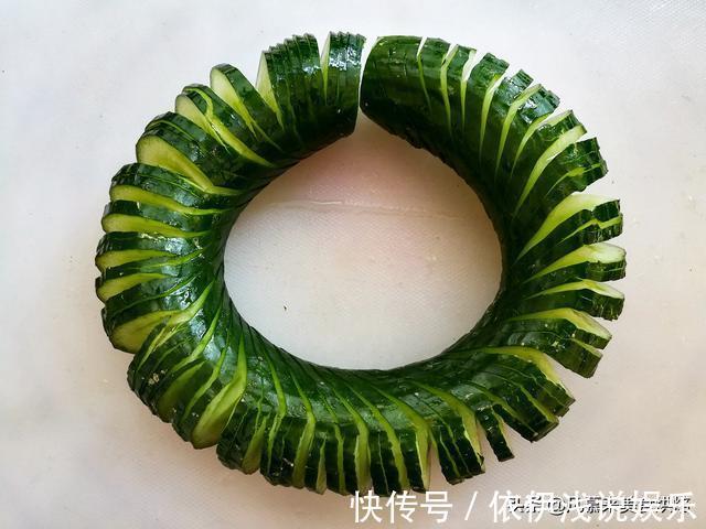 主菜|原来黄瓜切法有这么多种，黄瓜的花式切法大全图文详解，一看就会