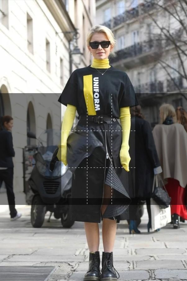 最近很火的一种叠穿法，叫“长袖+短袖”，时髦保暖又有范