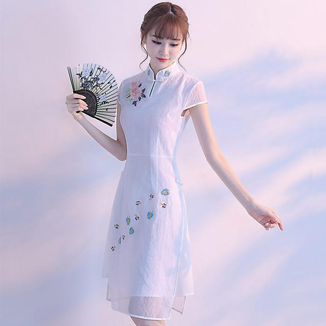 低领|低领旗袍连衣裙,中国女性穿上知性优雅,外国女人都自叹不如