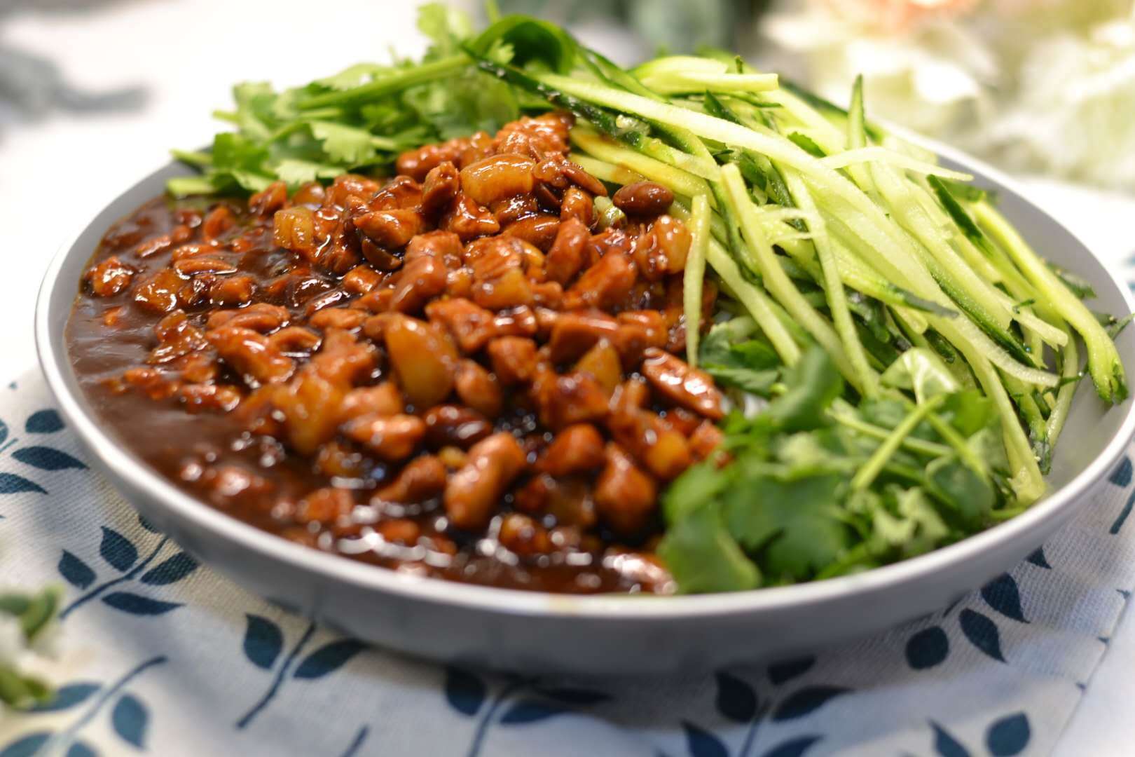 五花肉|好吃到跳脚的自制炸酱面,连吃三碗不过瘾,口感饱满,回味无穷