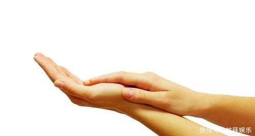 寒热|太神奇了！手心的温度竟然能治好多病！掌捂疗法要诀，赶紧收好！