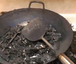 |搞笑GIF趣图:陪客户去喝茶,服务员这倒茶姿势让我有点尴尬