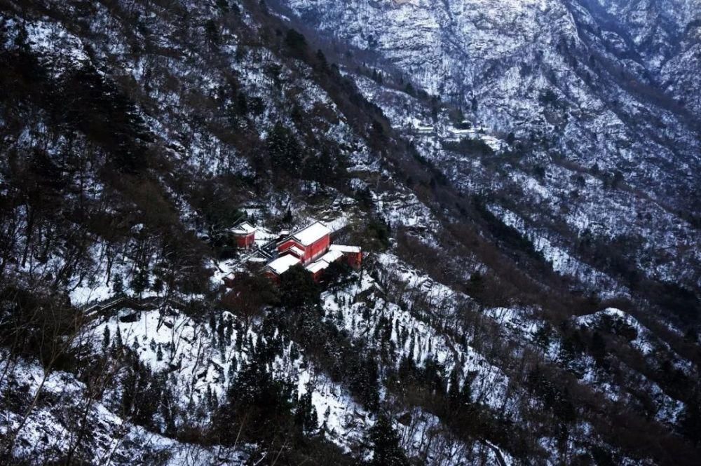 风雪|风雪武当山，仙境藏玄机！大雪封山时，道人、隐士都在干什么！
