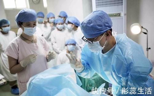 产房|“比起分娩痛更怕丢尊严”,产妇哭诉隐私难保,尴尬事一件接一件