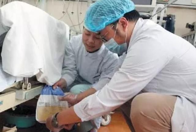 侧切|顺产最痛的四个瞬间,过来人坦言第三个强忍,第四个彻底崩溃了