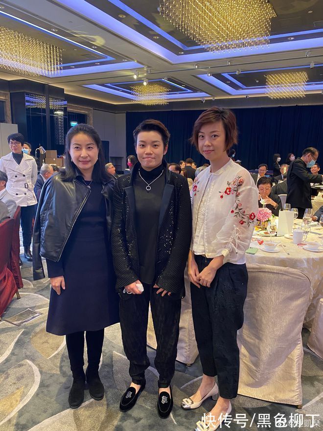 乒坛|张怡宁郭晶晶同框!风格迥异:乒坛大魔王中国风,跳水女神富态