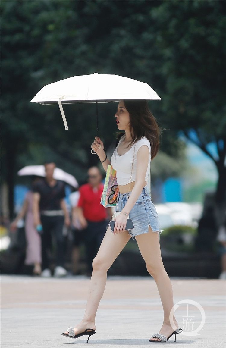重庆|夏日炎炎重庆美女清凉出行