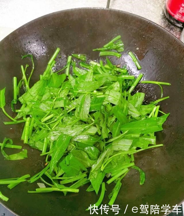 它是“肠道推粪机”,润肠通便,吃一次排空宿便,轻松又舒坦!