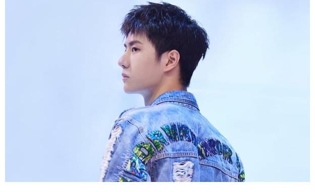 又來熱餅了！王一博的新資源，這個配置堪稱一流，可惜太假